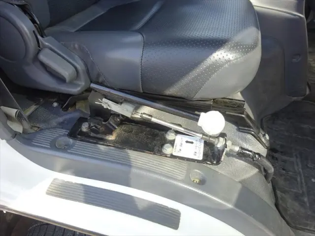 いすゞ エルフ SKG-NPR85YN(2WD)の写真24