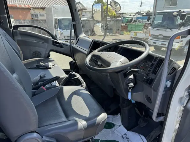 いすゞ フォワード SKG-FRR90S2(2WD)の写真21