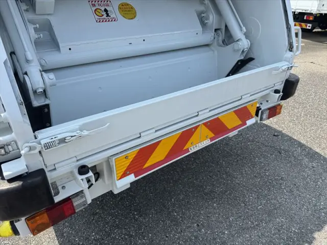 日野 レンジャー TKG-GD7JGAA(2WD)の写真6