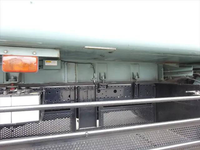 いすゞ フォワード SKG-FSR90S2(2WD)の写真5