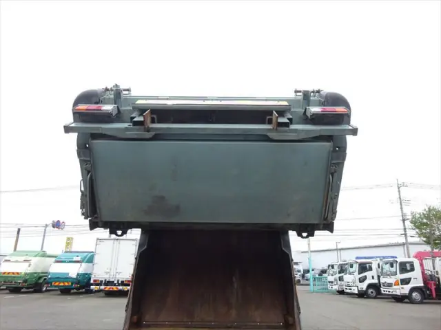 いすゞ フォワード SKG-FSR90S2(2WD)の写真16