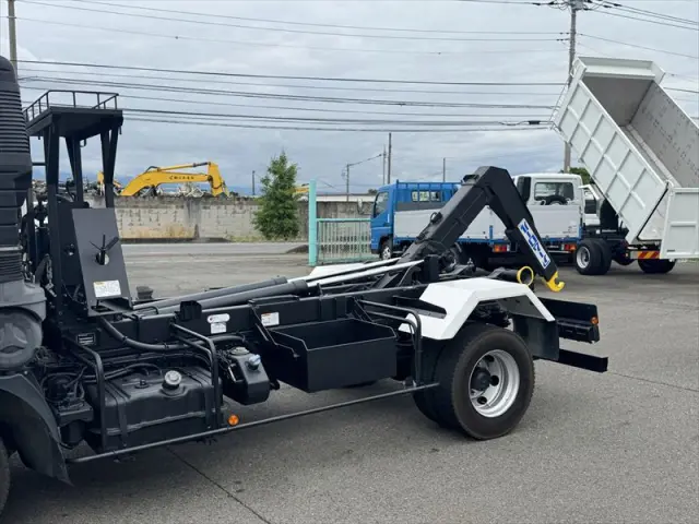 三菱 ファイター TKG-FK71F(2WD)の写真5