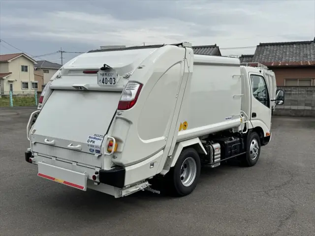 トヨタ ダイナ 2KG-XZU605A(2WD)の写真3