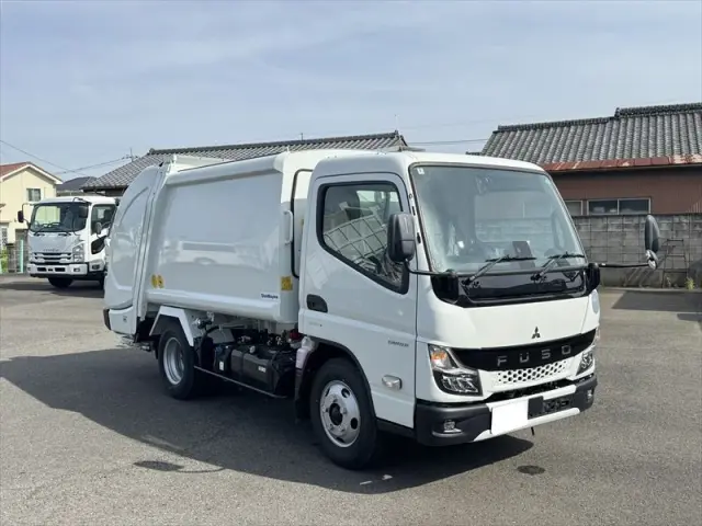 三菱 キャンター 2RG-FEAV0(2WD)の写真2
