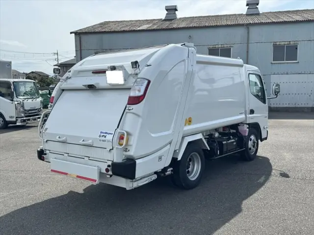 三菱 キャンター 2RG-FEAV0(2WD)の写真3