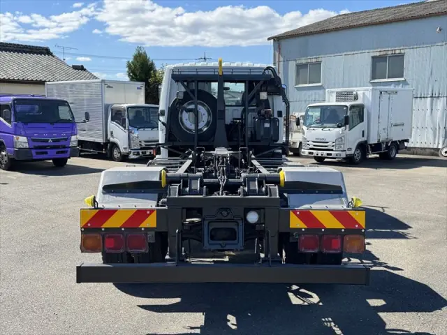 三菱 ファイター 2KG-FK62FZ(2WD)の写真5