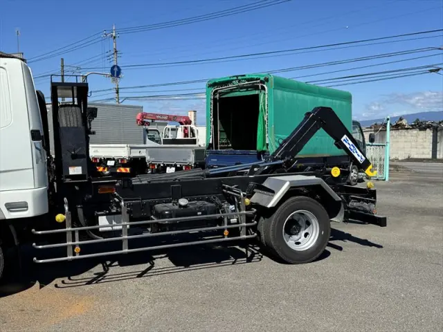 三菱 ファイター 2KG-FK62FZ(2WD)の写真7