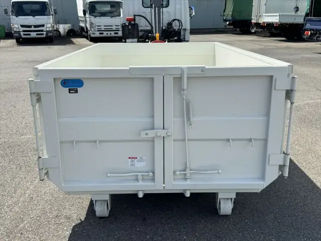三菱 キャンター 2RG-FBAV0(2WD)の写真12