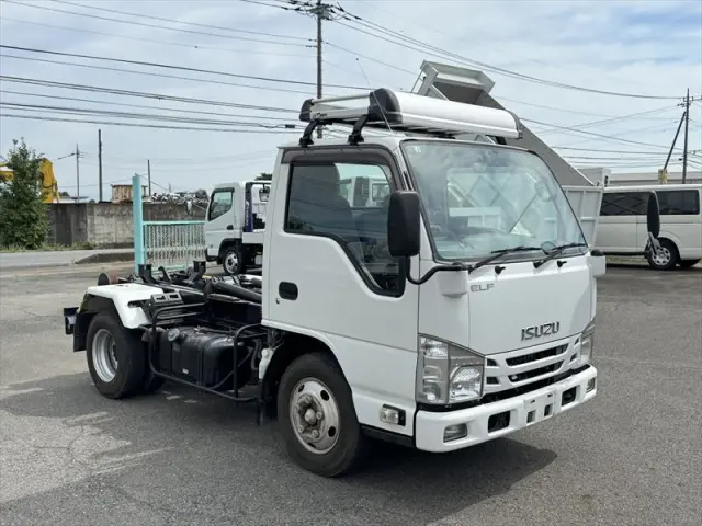 いすゞ エルフ TPG-NKR85AN(2WD)の写真2