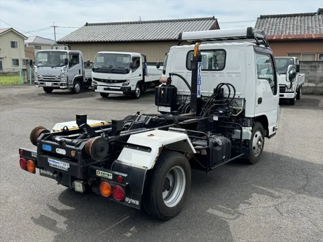 いすゞ エルフ TPG-NKR85AN(2WD)の写真3