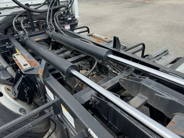 いすゞ エルフ TPG-NKR85AN(2WD)の写真7
