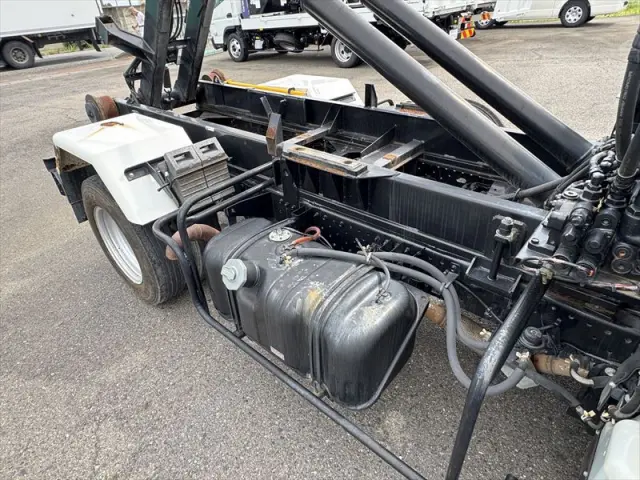 いすゞ エルフ TPG-NKR85AN(2WD)の写真12
