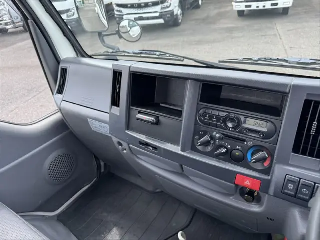 いすゞ エルフ TPG-NKR85AN(2WD)の写真22