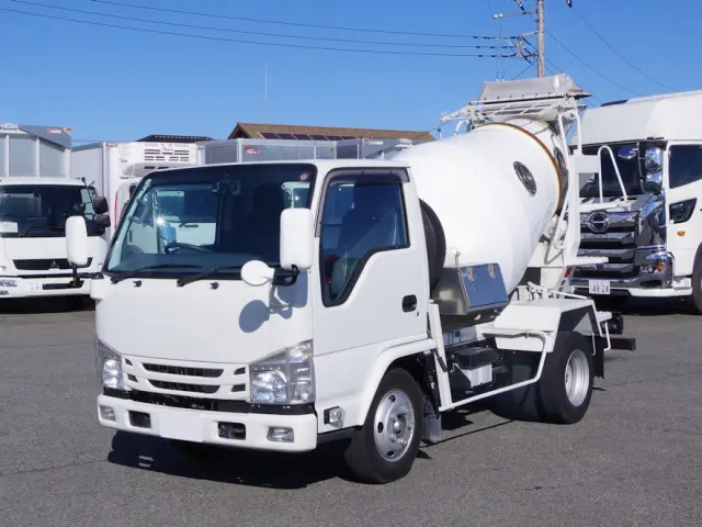 いすゞ エルフ 2RG-NKR88N(2WD)の写真1