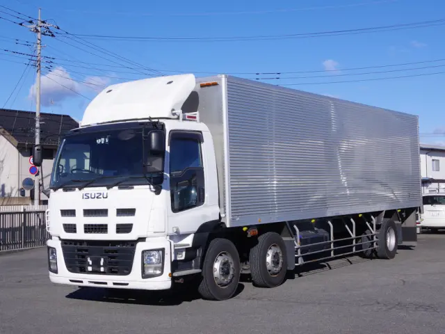 いすゞ ギガ QKG-CXG77A(6x2)の写真1
