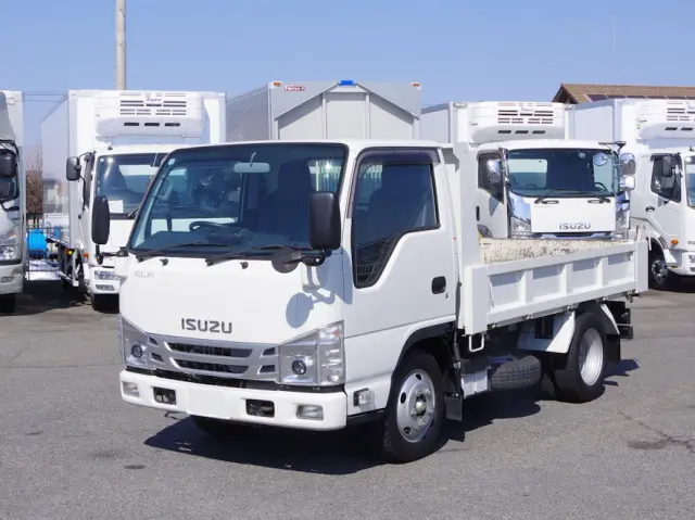 いすゞ エルフ 2RG-NKR88AD(2WD)の写真1