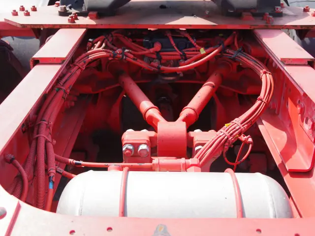 日野 プロフィア QPG-SS1EKDA(6x4)の写真8