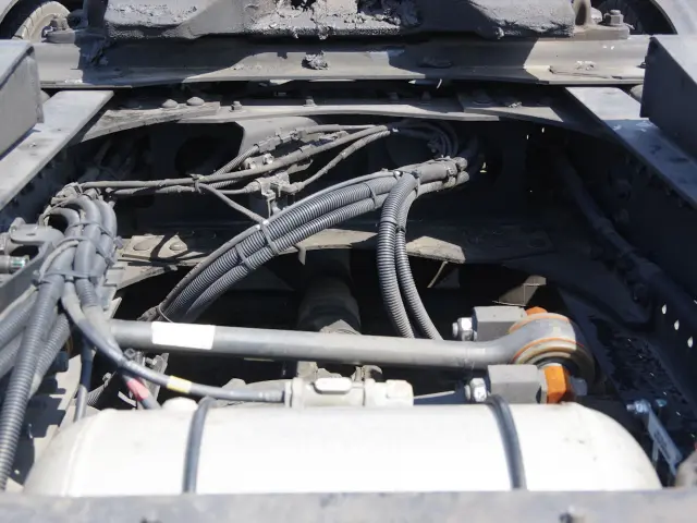 日野 プロフィア QKG-SS1EKAG(6x4)の写真9