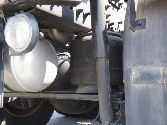 日野 プロフィア QKG-SS1EKAG(6x4)の写真11