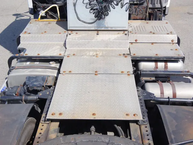 日野 プロフィア QKG-SS1EKAG(6x4)の写真13