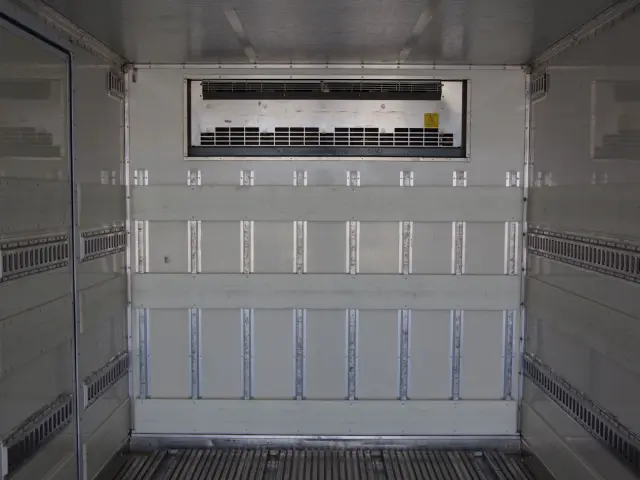 三菱 ファイター 2KG-FK65FY(2WD)の写真11