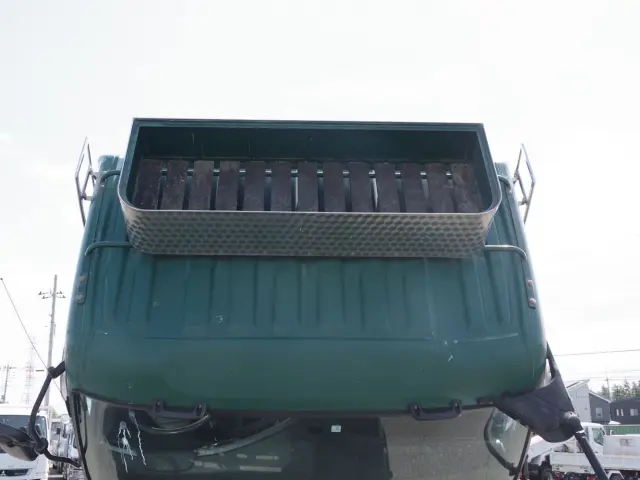 UD クオン QKG-CD5YL(6x2)の写真16