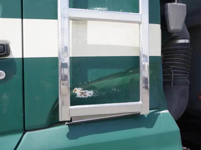 UD クオン QKG-CD5YL(6x2)の写真23