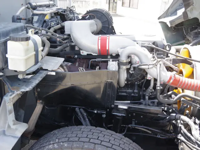 UD クオン QKG-CD5YL(6x2)の写真27