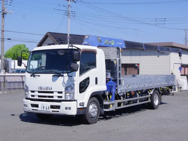 いすゞ フォワード QKG-FTR34S2(2WD)の写真1