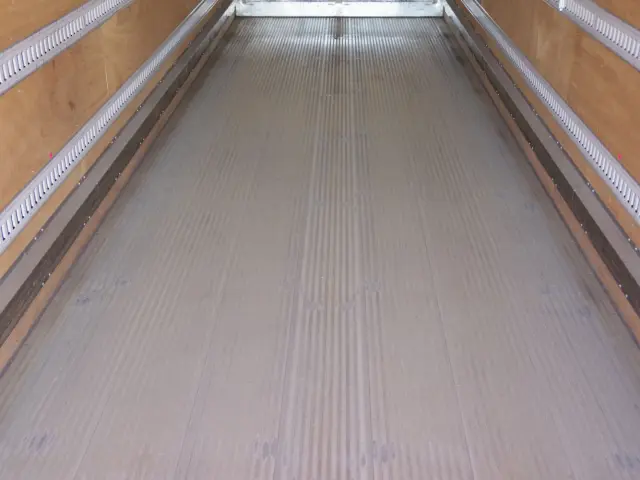 いすゞ ギガ QKG-CYE77BZ(その他)の写真11