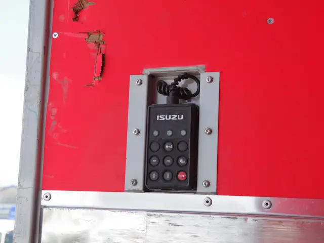 いすゞ ギガ QKG-CYE77BZ(その他)の写真15