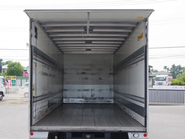 いすゞ フォワード TKG-FRR90S2(2WD)の写真5