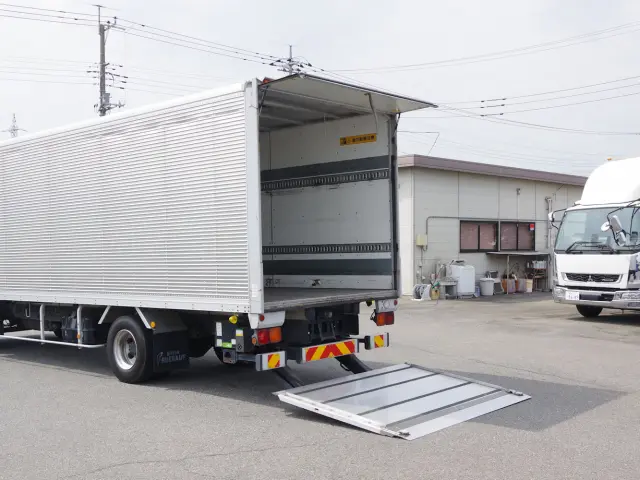 いすゞ フォワード TKG-FRR90S2(2WD)の写真10