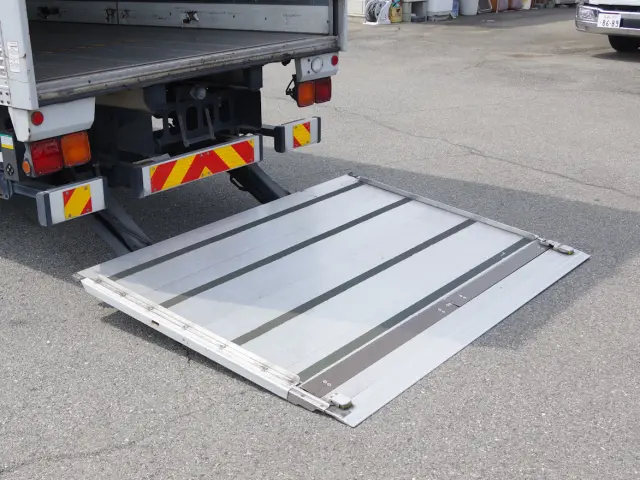 いすゞ フォワード TKG-FRR90S2(2WD)の写真11