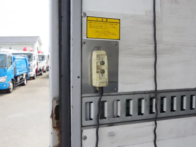 いすゞ フォワード TKG-FRR90S2(2WD)の写真13