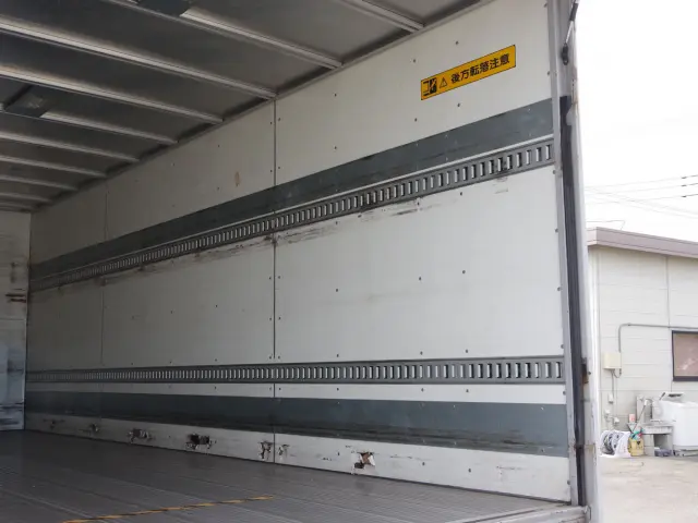 いすゞ フォワード TKG-FRR90S2(2WD)の写真17