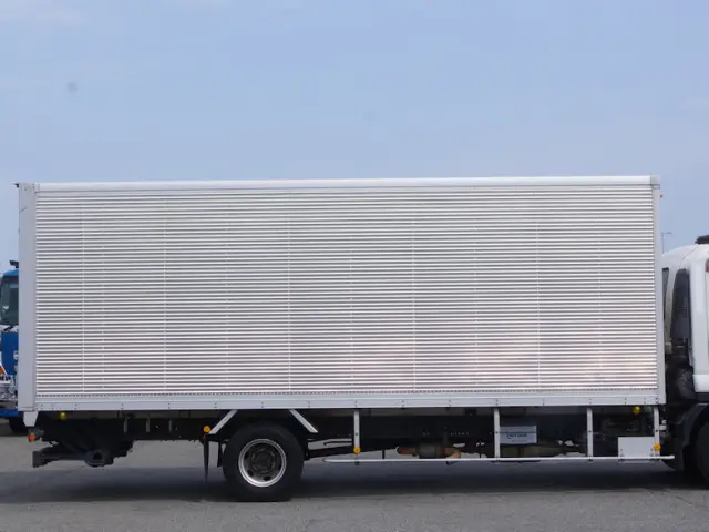 いすゞ フォワード TKG-FRR90S2(2WD)の写真20