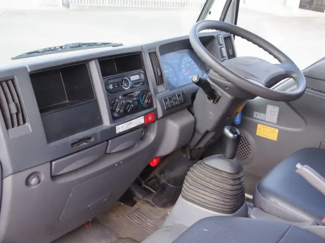 いすゞ エルフ TPG-NKR85N(2WD)の写真29