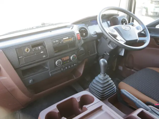 日野 レンジャー 2KG-FD2ABA(2WD)の写真24