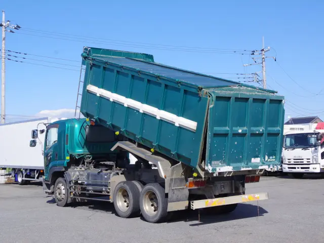 いすゞ フォワード QKG-FVZ34U2(2WD)の写真3