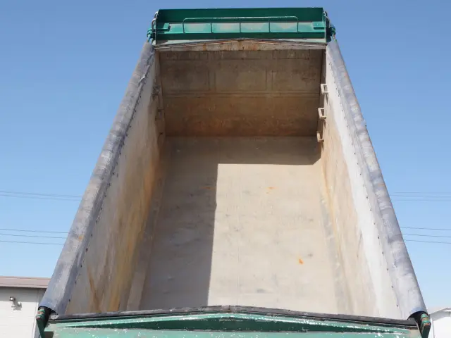 いすゞ フォワード QKG-FVZ34U2(2WD)の写真5