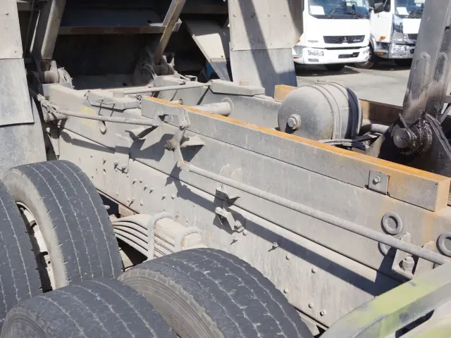 いすゞ フォワード QKG-FVZ34U2(2WD)の写真6