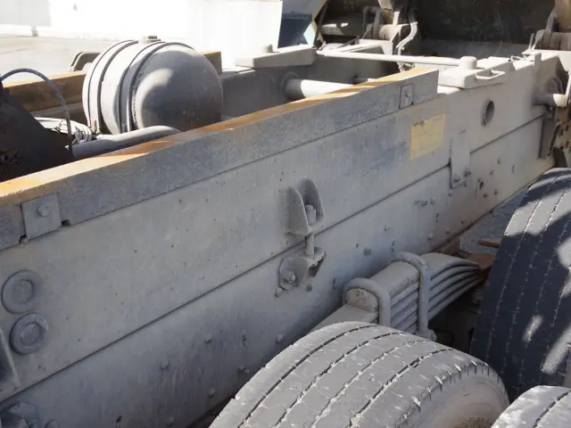 いすゞ フォワード QKG-FVZ34U2(2WD)の写真7