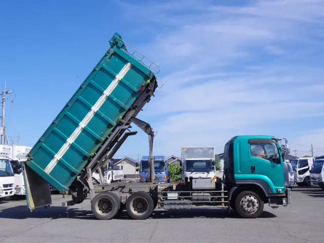 いすゞ フォワード QKG-FVZ34U2(2WD)の写真10