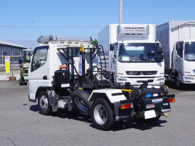 三菱 キャンター 2PG-FBAV0(2WD)の写真3