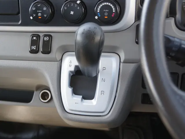 三菱 キャンター 2PG-FBAV0(2WD)の写真25