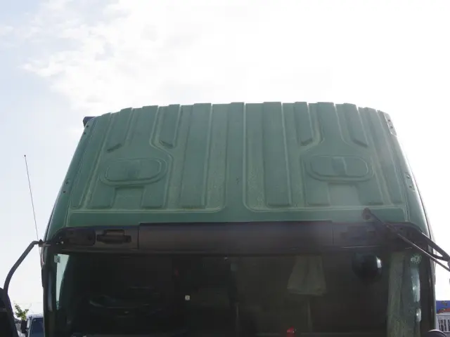 いすゞ ギガ PJ-CYM51P6(6x2)の写真18