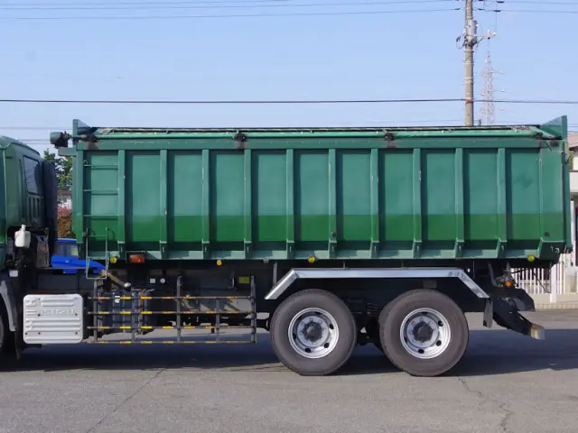 いすゞ ギガ PJ-CYM51P6(6x2)の写真20