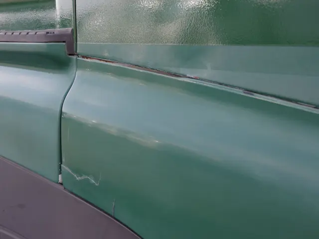 いすゞ ギガ PJ-CYM51P6(6x2)の写真24