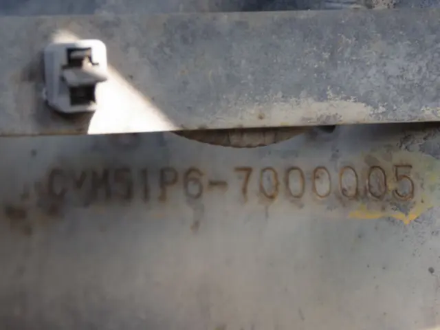 いすゞ ギガ PJ-CYM51P6(6x2)の写真27